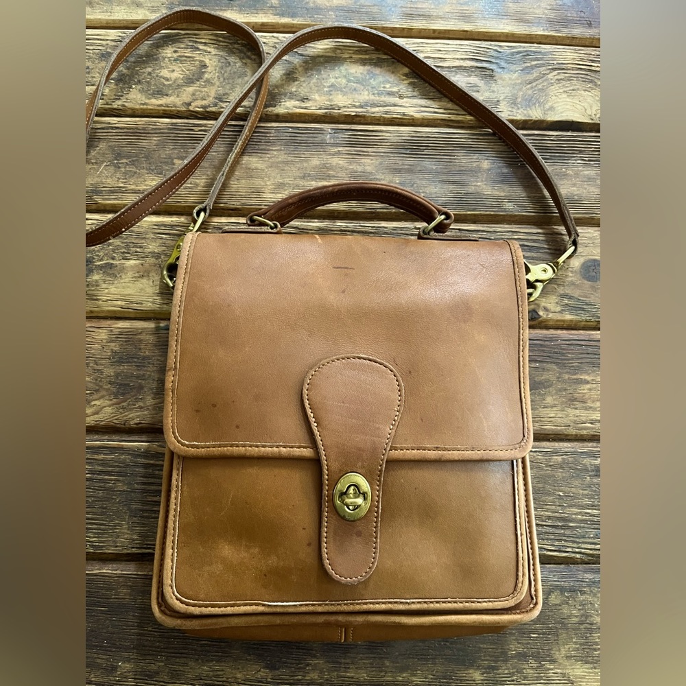 COACH VINTAGE STATION CROSSBODY HANDBAG